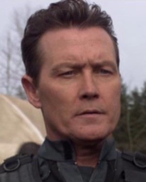 Fichier:Marshall Sumner dans la saison 1 de Stargate Atlantis.jpg