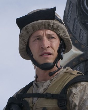 Fichier:Curtis dans la Saison 1 de Stargate Universe.jpg