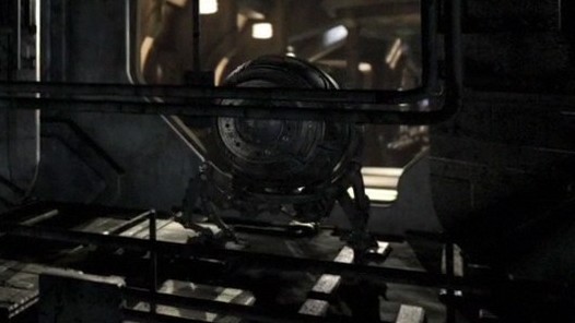 Fichier:Robot de maintenance Ancien dans À la dérive (Stargate Universe).jpg