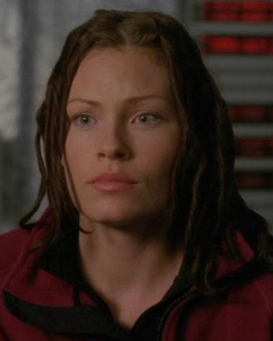 Fichier:Ayiana dans la saison 6 de Stargate SG-1.jpg