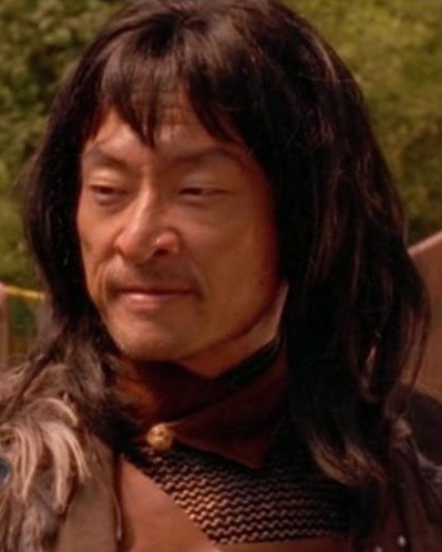 Fichier:Turghan dans la saison 1 de Stargate SG-1.jpg