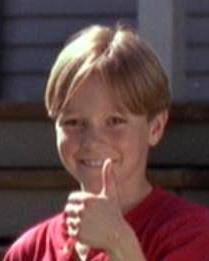 Fichier:Charlie O'Neill dans la saison 1 de Stargate SG-1.jpg