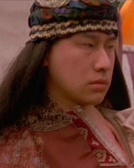 Fichier:Shavadaï blessé dans la saison 1 de Stargate SG-1.jpg