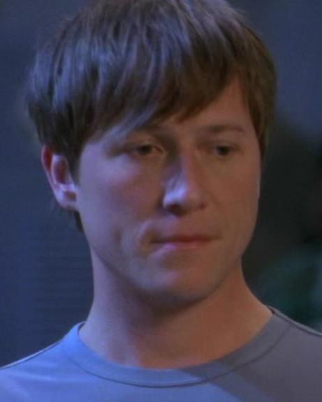 Fichier:Jonas Quinn dans la saison 7 de Stargate SG-1.jpg