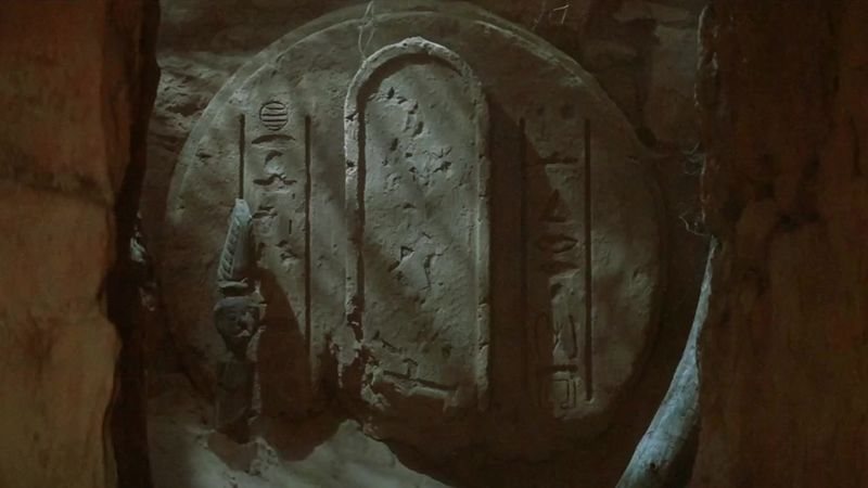 Fichier:Cartouche d'Abydos dans Stargate.jpg