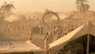 Plateau de Gizeh dans Stargate, la Porte des étoiles.jpg